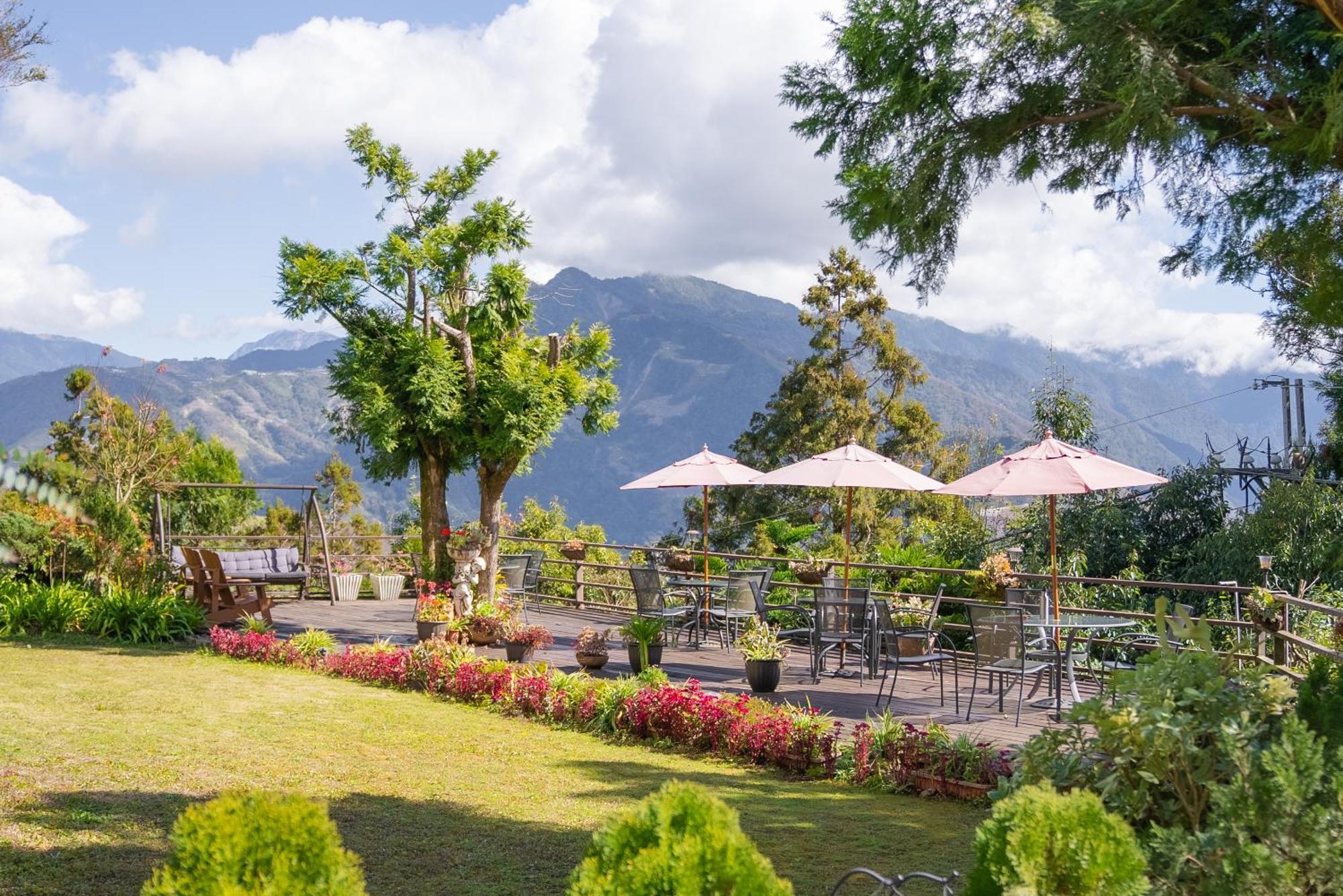 Europe Villa Женай Екстер'єр фото